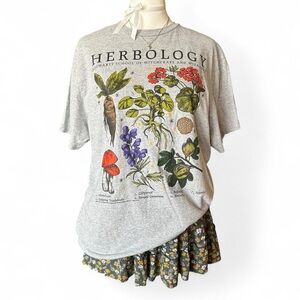 Harry Potter herbology gray graphic tee M